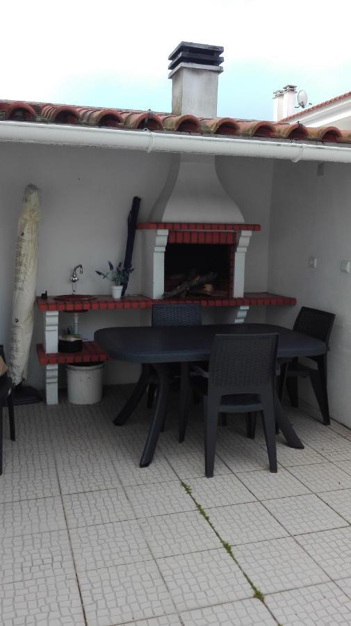 Casinha Res Do Chao Na Nazare Com Quintal E Barbecue Villa Eksteriør bilde